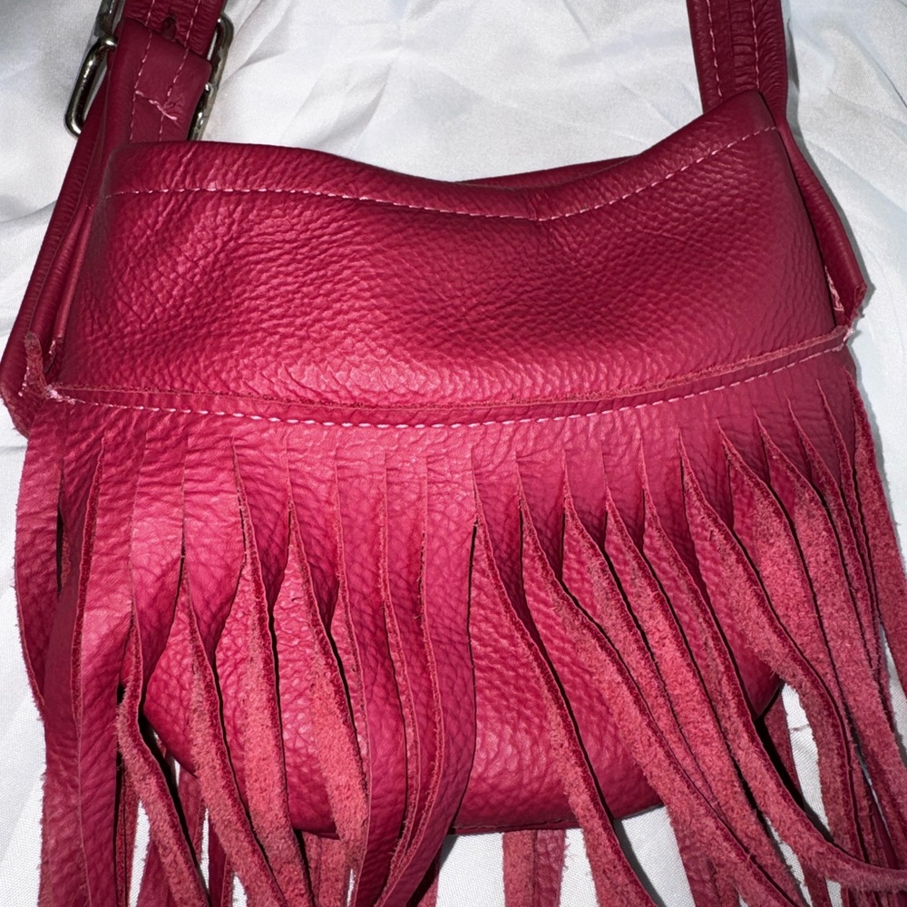 Jennifer Haley Women’s Hot Pink Pebble Grain Leather Crossbody Bag - Picture 3 of 8